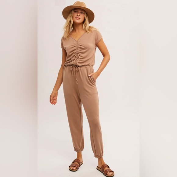 NWT Hem & Thread HUDSON SOFT RUCCED JUMPSUIT- CAPPUCCINO - Picture 4 of 15